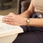 Relógio Seculus Feminino Clássico Dourado - 23704LPSVDS1 - Imagem 5